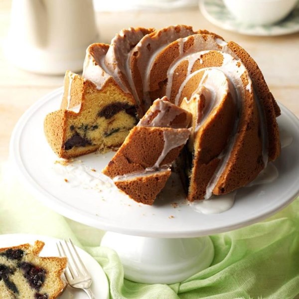 Blueberry sour cream coffee cake