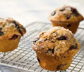 Blueberry swirl muffins with frozen blueberries