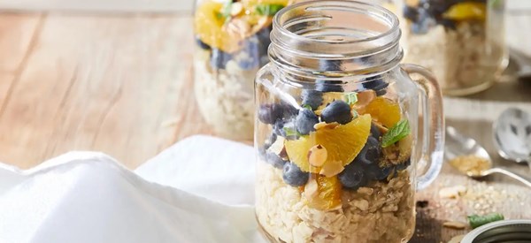 Blueberry-tangerine oats 