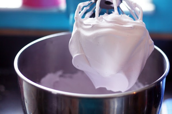Blueberry vanilla bean frosting
