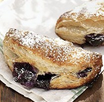 Blueberry-vanilla cream cheese pies
