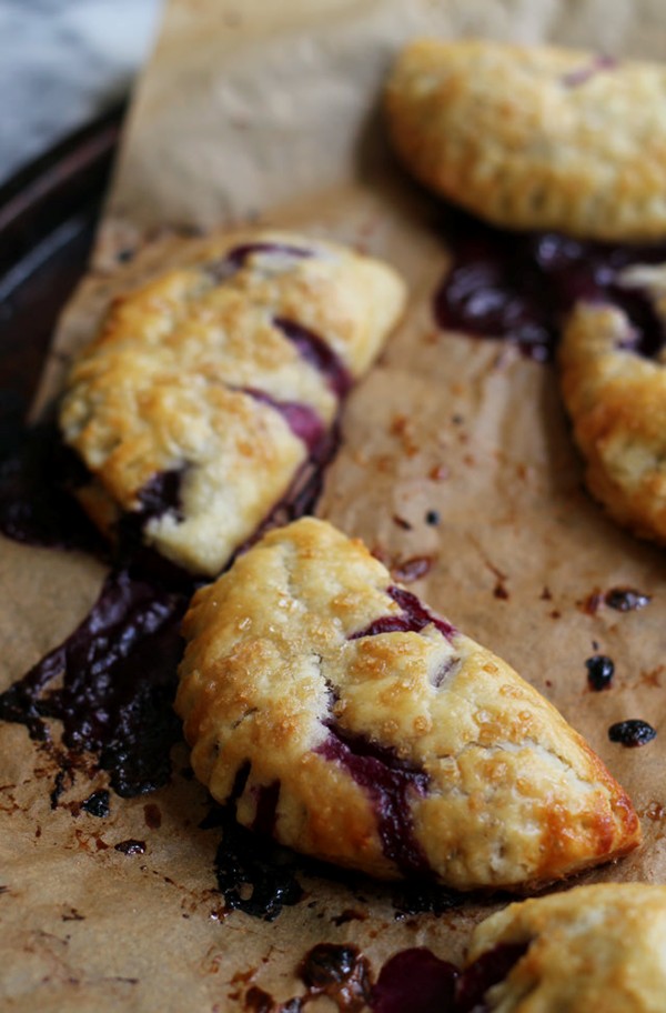 Blueberry vanilla cream hand pies