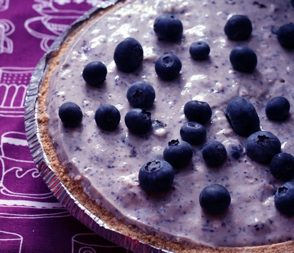Blueberry vanilla cream pie