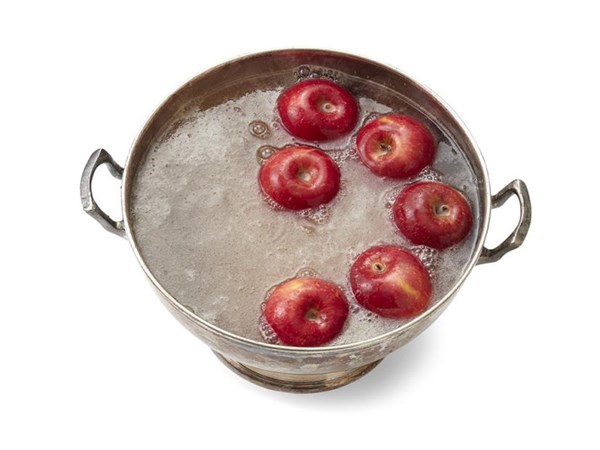 Bobbing for apples punch