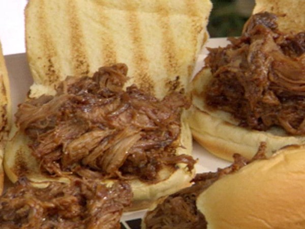 Bobby Flay's pulled pork with black pepper vinegar sauce