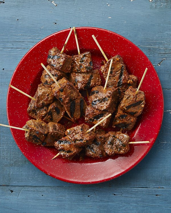 Bobby's garlic-mustard grilled beef skewers