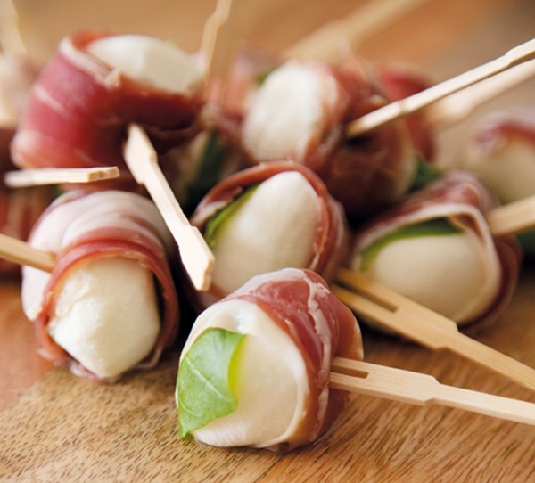 Bocconcini prosciutto bites