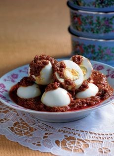 Boiled eggs with chilli gravy (Sambal telor)