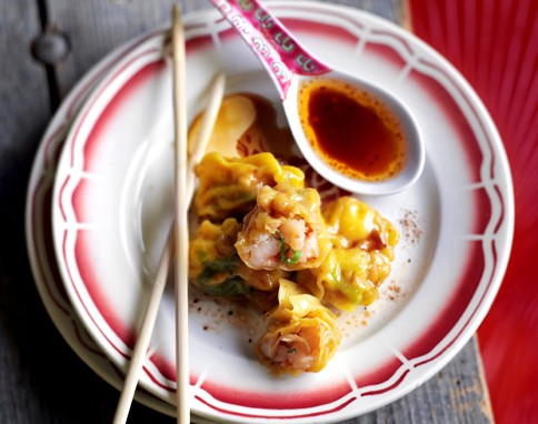 Boiled prawn wontons with chilli dressing