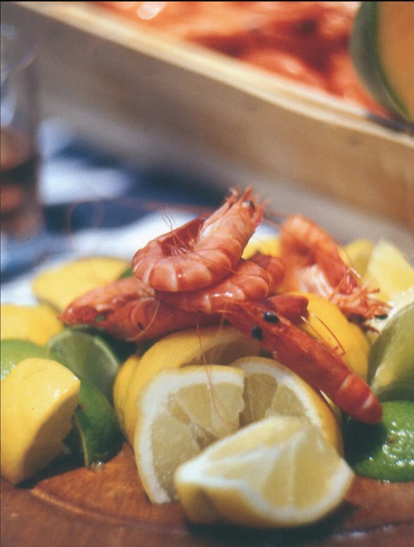 Boiled shrimp with lemon and lime (Bouquet au citron et citron vert)