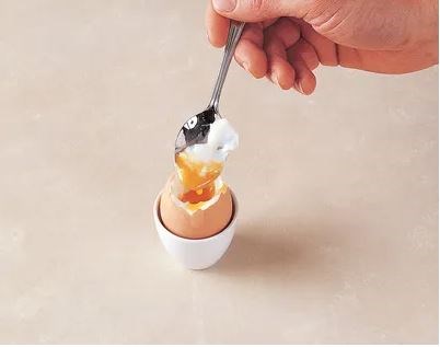 Boiling eggs