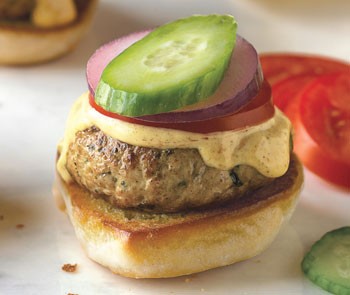 Bombay sliders with garlic curry sauce