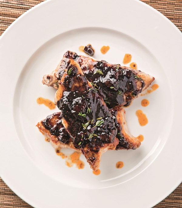 Boneless pork chops with blackberry jam