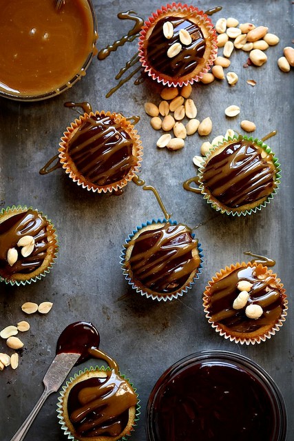 Bonkers awesome candy bar cupcakes