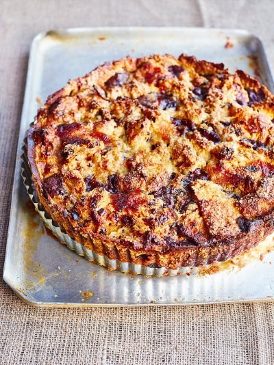Bonkers bread and butter panettone pudding tart