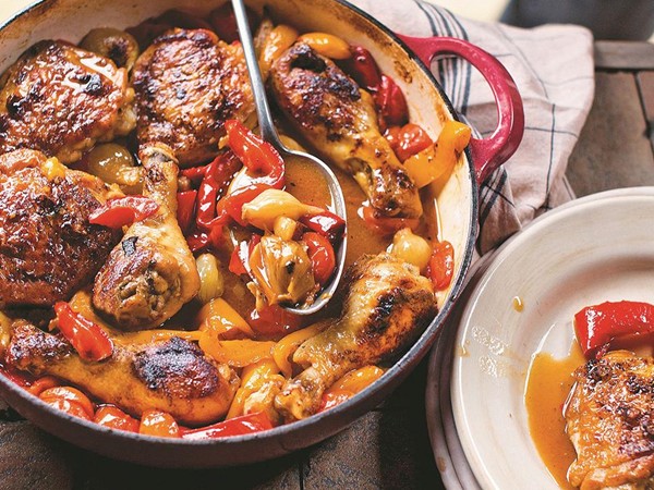 Boozy baked chicken with peppers (Pollo ubriaco con peperoni)