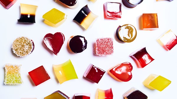 Boozy grapefruit-pomegranate gummy candies