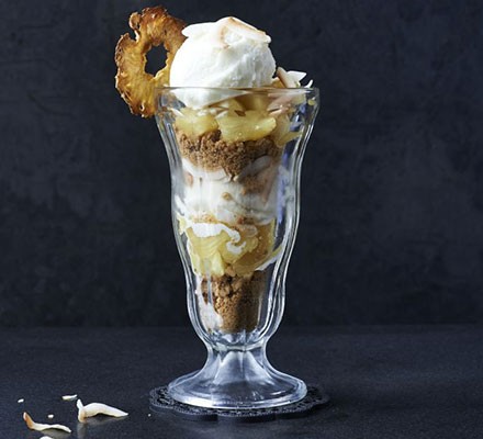 Boozy pineapple & coconut sundae