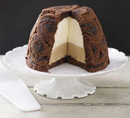 Boozy tiramisu bombe