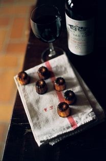 Bordeaux pudding sweets (Cannelés)