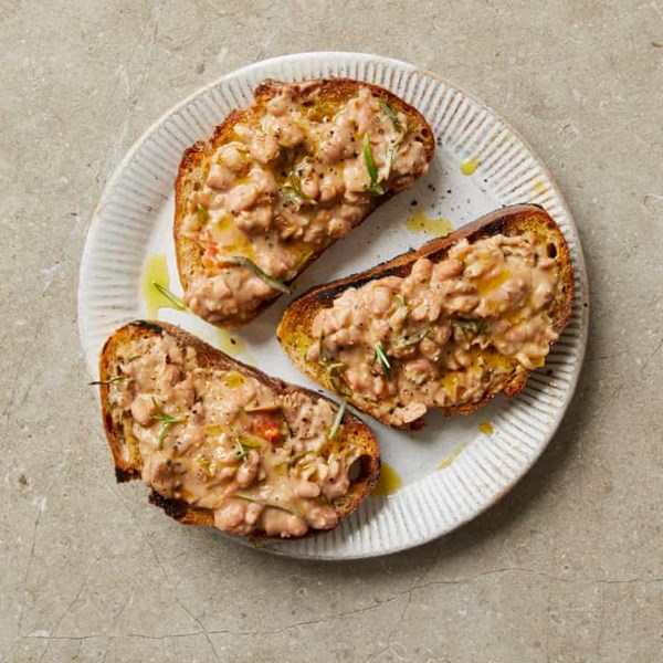 Borlotti and rosemary crostini