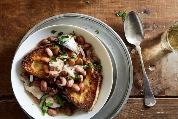 Borlotti and sardine soup (Zuppa con sarde)