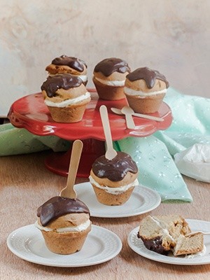 Boston cream pie cupcakes