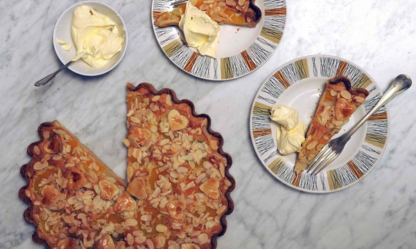 Bourbon and apricot tart