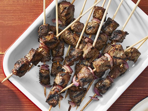 Bourbon-mustard steak kebabs