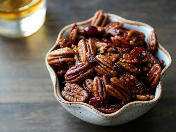Bourbon old fashioned glazed pecans