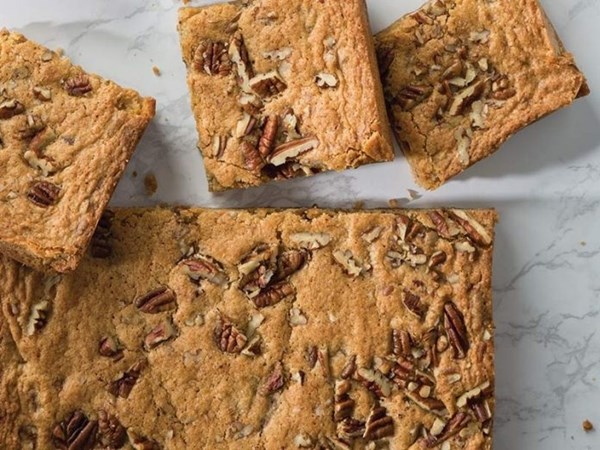 Bourbon pecan blondies