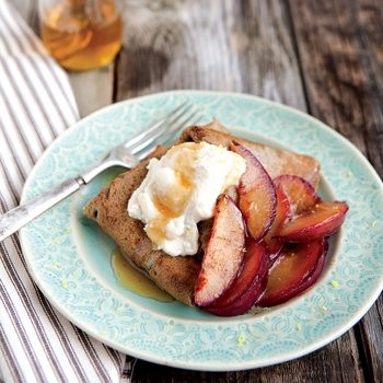 Bourbon sweet-potato purée with buttered pecans