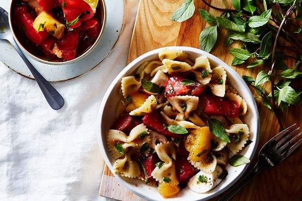 Bow tie pasta salad with no-cook tomato sauce