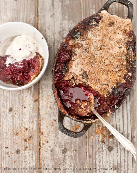 Boysenberry, blackberry and almond praline crumble