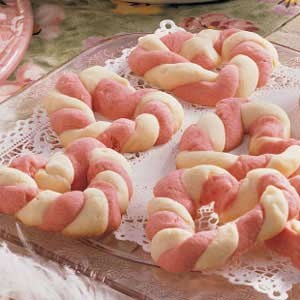 Braided sweetheart cookies