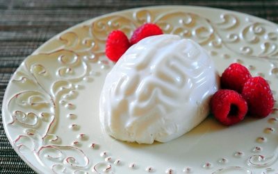 Brain panna cotta with raspberry filling