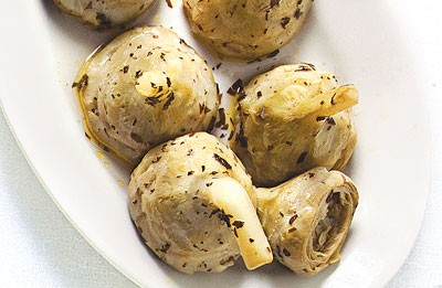  Braised artichoke hearts with mint (Carciofi alla Romana) 