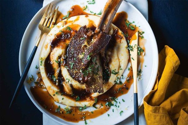 Braised beef ribs with creamy polenta and gremolata
