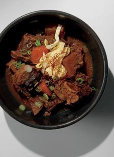 Braised beef short ribs (Kalbi jjim)