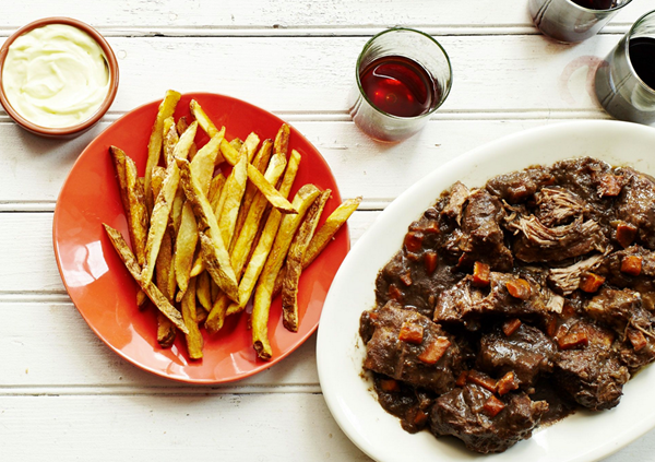 Braised beef stew with garlic cream