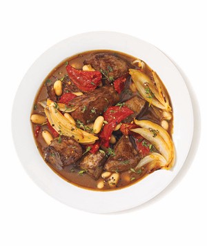 Braised beef with sun-dried tomatoes and white beans
