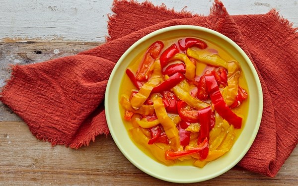 Braised capsicum (Peperoni in padella)