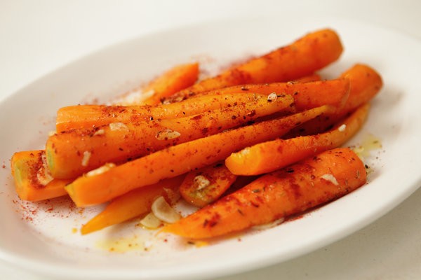 Braised carrots with cumin and red pepper