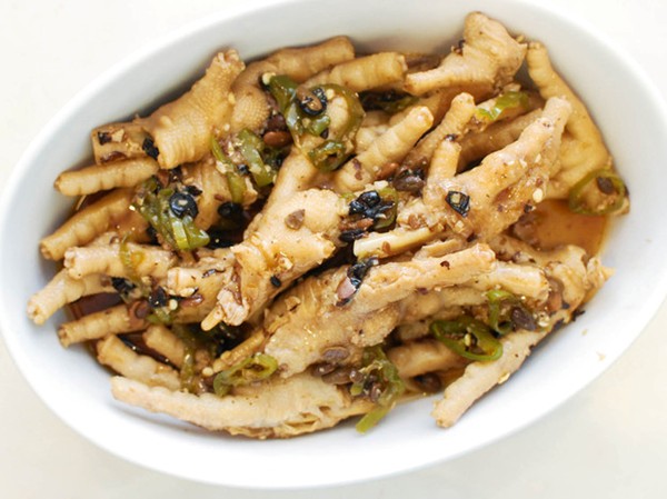 Braised chicken feet (Phoenix claws)
