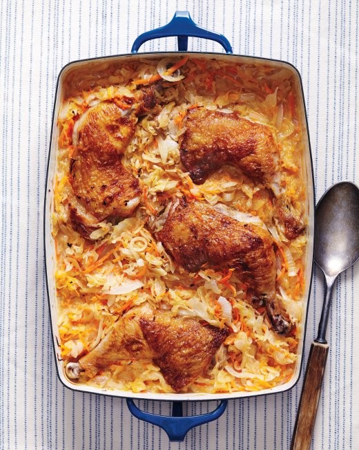 Braised chicken legs in sauerkraut