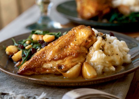 Braised chicken with garilc and white wine