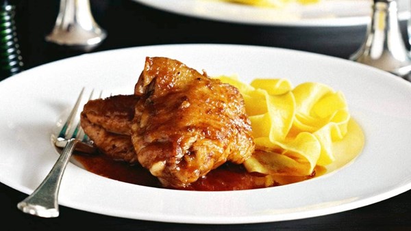 Braised chicken with red wine vinegar