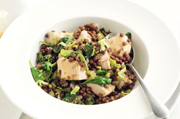 Braised chicken with spinach and lentils
