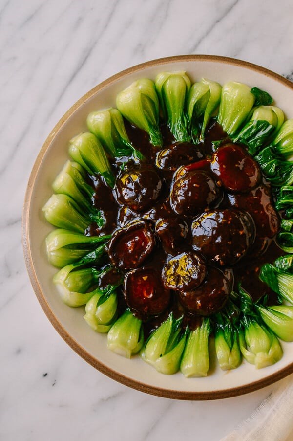 Braised Chinese mushrooms with bok choy