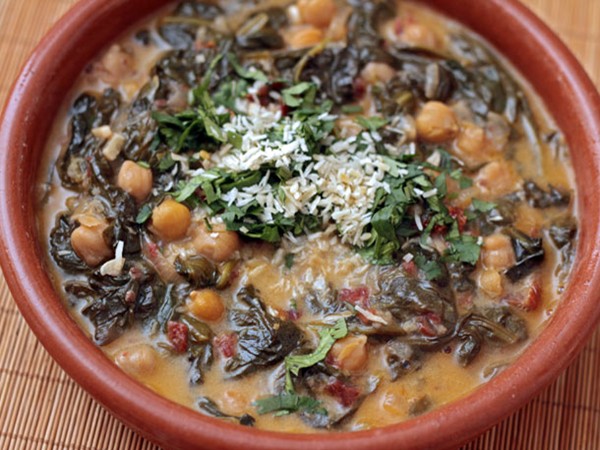 Braised coconut spinach with chickpeas and lemon